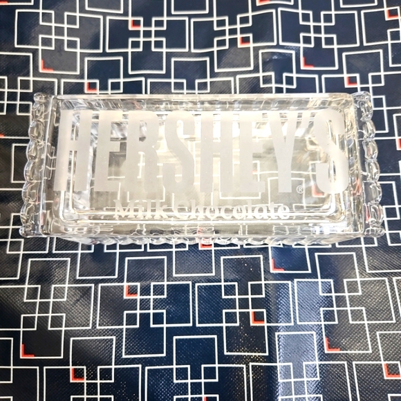 Hersheys Milk Chocolate Etched Glass Covered Candy Box Container Dish 6"X3"X2.5" - Picture 3 of 6